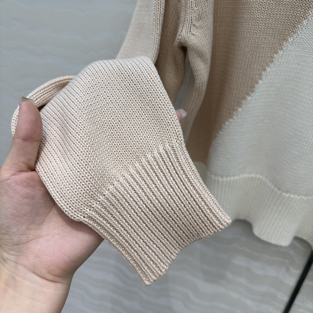 独家首发❤️原单品质，H高智感穿搭，秋冬新品双织工艺配色毛衣！立体刺绣徽章logo提花织纹工艺奢华帅气！