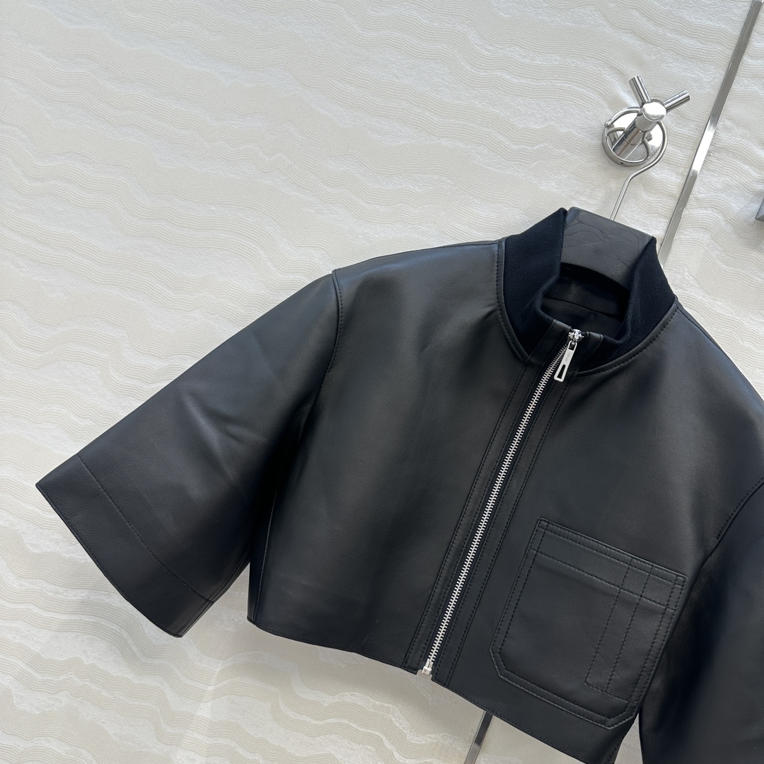 独家首发！高端原单❤️品质控衣橱必入！H顶级小羊皮，摩登复古短袖夹克小外套！顶级皮质超级细腻！极简主义立