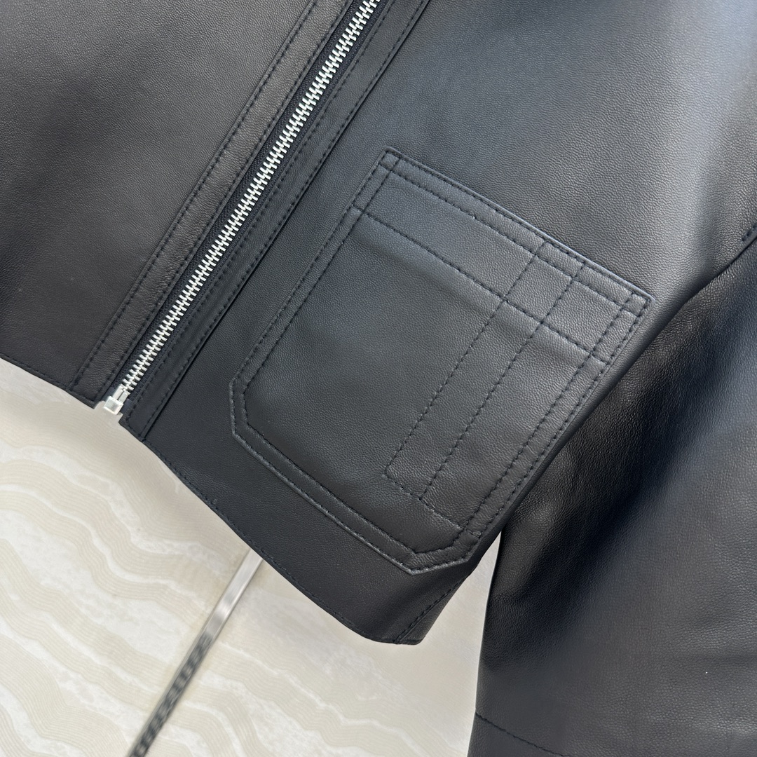 独家首发！高端原单❤️品质控衣橱必入！H顶级小羊皮，摩登复古短袖夹克小外套！顶级皮质超级细腻！极简主义立