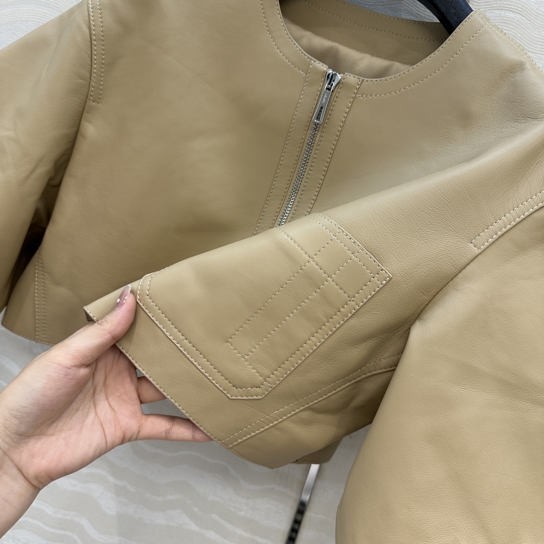 独家首发！高端原单❤️品质控衣橱必入！H顶级小羊皮，摩登复古短袖夹克小外套！顶级皮质超级细腻！极简主义立