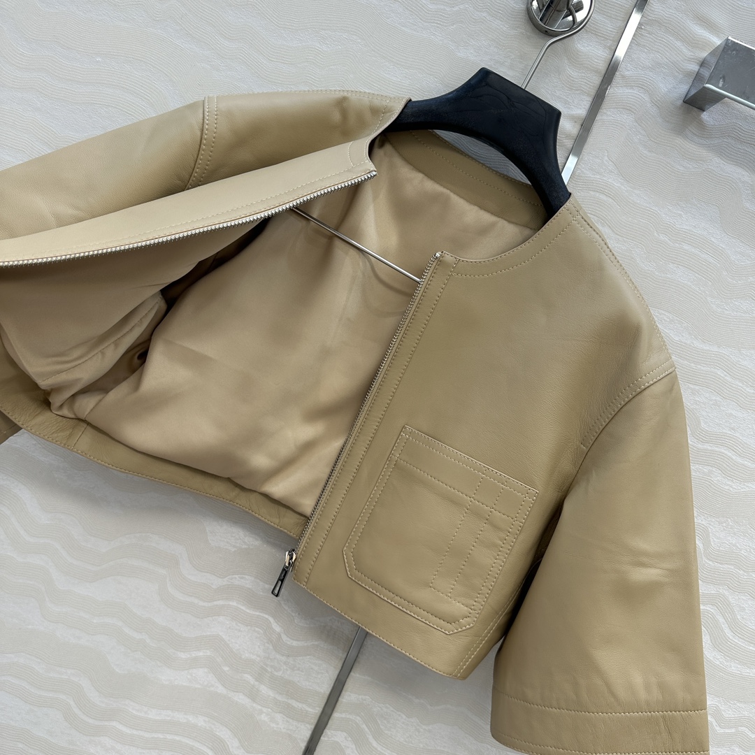 独家首发！高端原单❤️品质控衣橱必入！H顶级小羊皮，摩登复古短袖夹克小外套！顶级皮质超级细腻！极简主义立