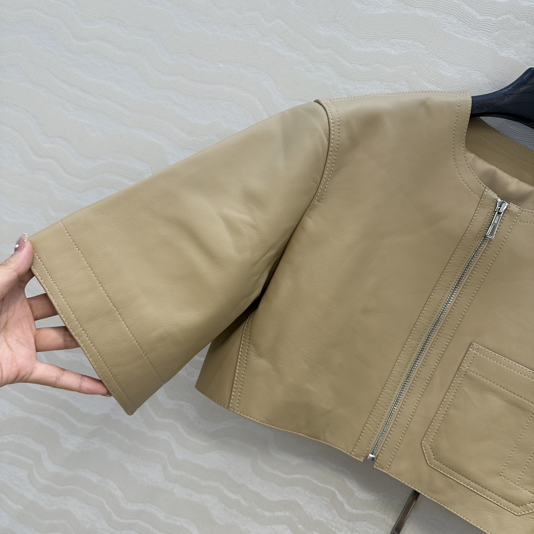 独家首发！高端原单❤️品质控衣橱必入！H顶级小羊皮，摩登复古短袖夹克小外套！顶级皮质超级细腻！极简主义立