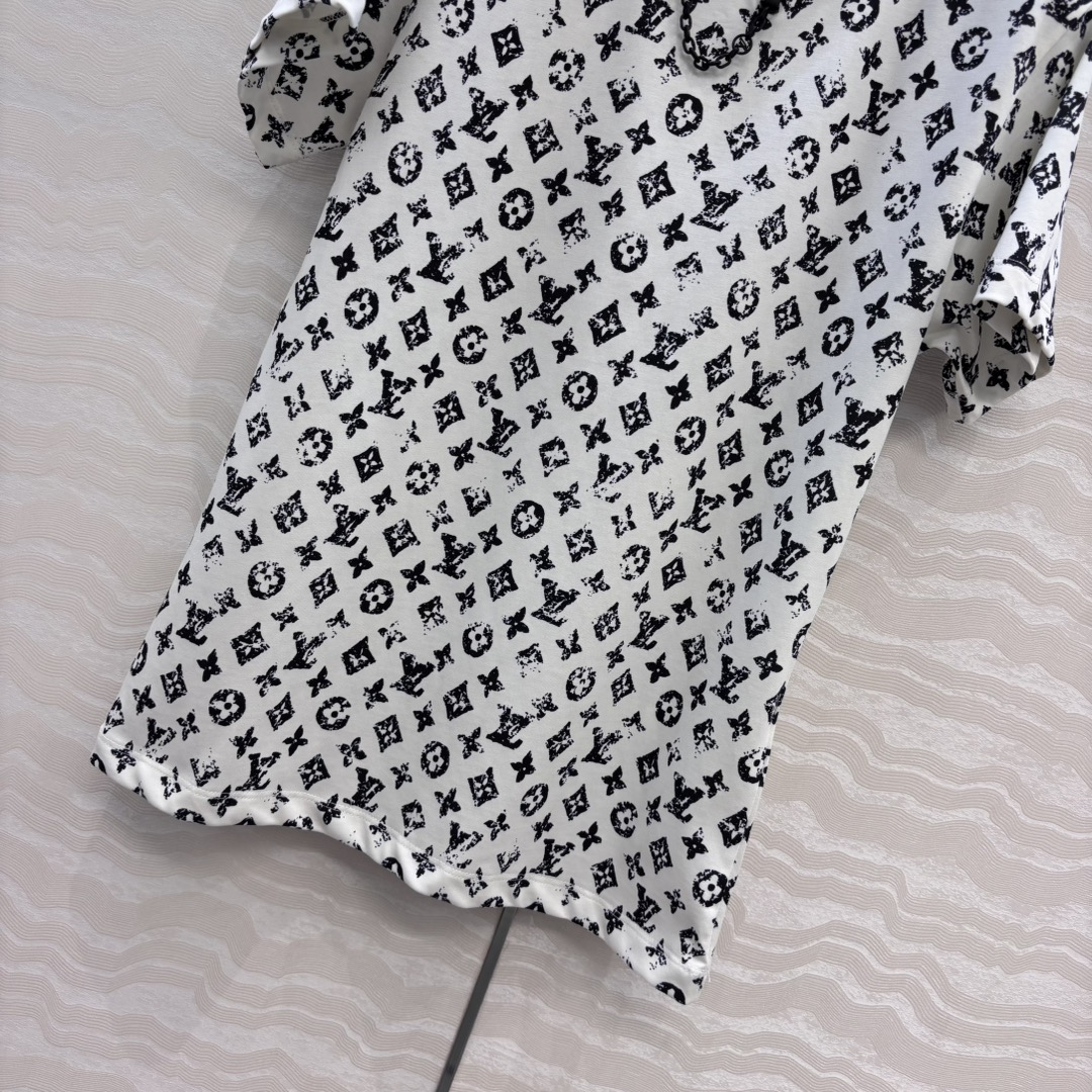 Fashionable Women’s Suit: P437 One-Size-Fits-All with MONOGRAM Stamp T-shirt – Classic, Cozy, Recommended! - 图片 6