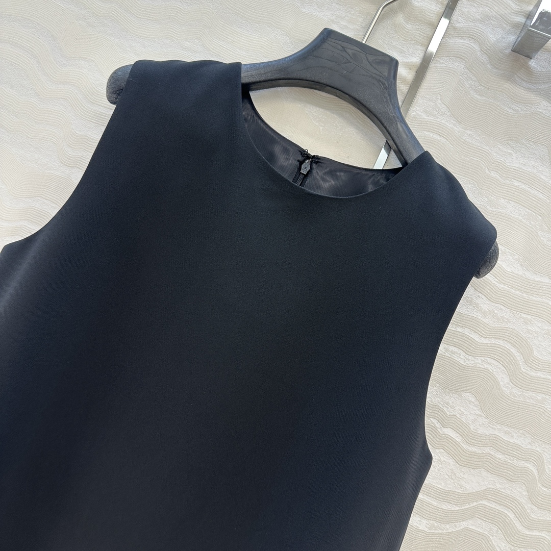 “High-Quality Row Wind Dress with Sarcasm Design and Luxurious Style” - 图片 3