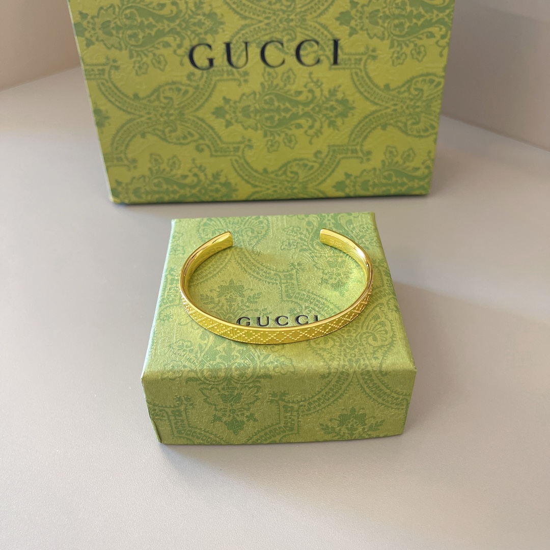 NO:380601,Gucci Diamante Series GUCCI Diamond Diamond Bracelet, Elegant Jewelry, Gucci, Bracelet19860909Gucci Diamante系列 GUCCI钻石菱格纹手镯,饰品精品,gucci,bracelet,Jewelry