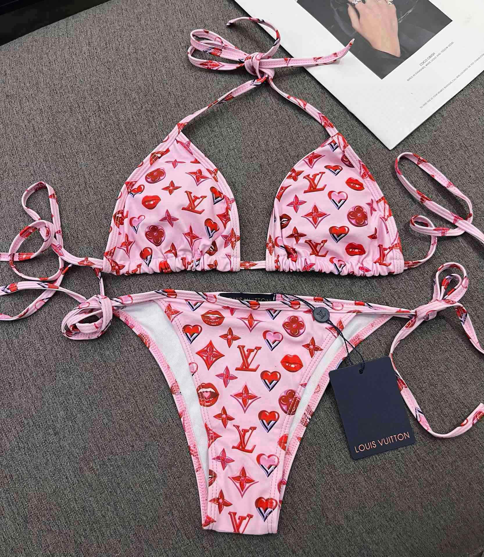  🆕
LV路易威登 比基尼👙 上身超级棒！同步各大专柜发售，自然而然呈现时尚感！十分减龄，具有年轻活力。