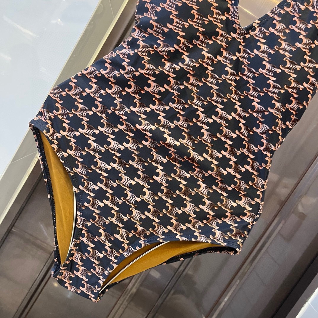  🆕
Dior 迪奥长袖连体泳衣，收腰显瘦显腿长！超nice 平时可以配牛仔裤、短裤当连体衣穿！ S M