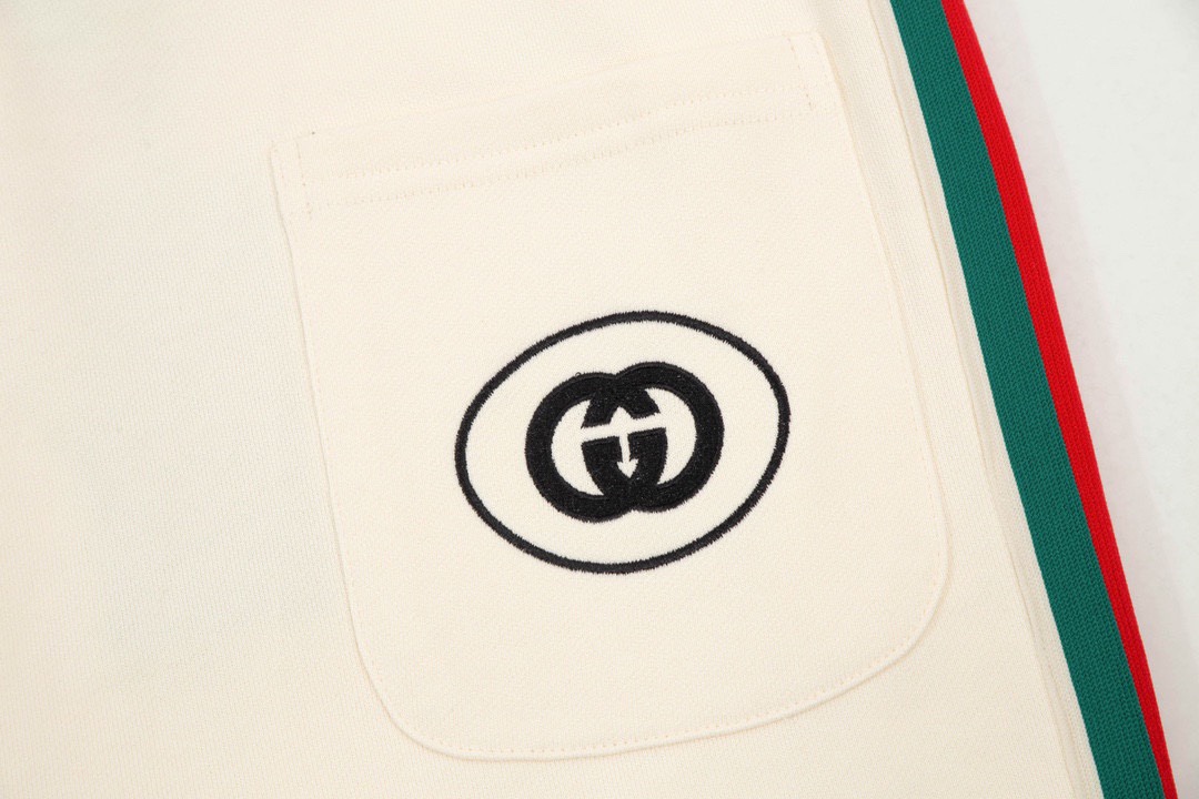 古驰/Gucci 夏季新款 侧边红绿条织带休闲短裤 杏色