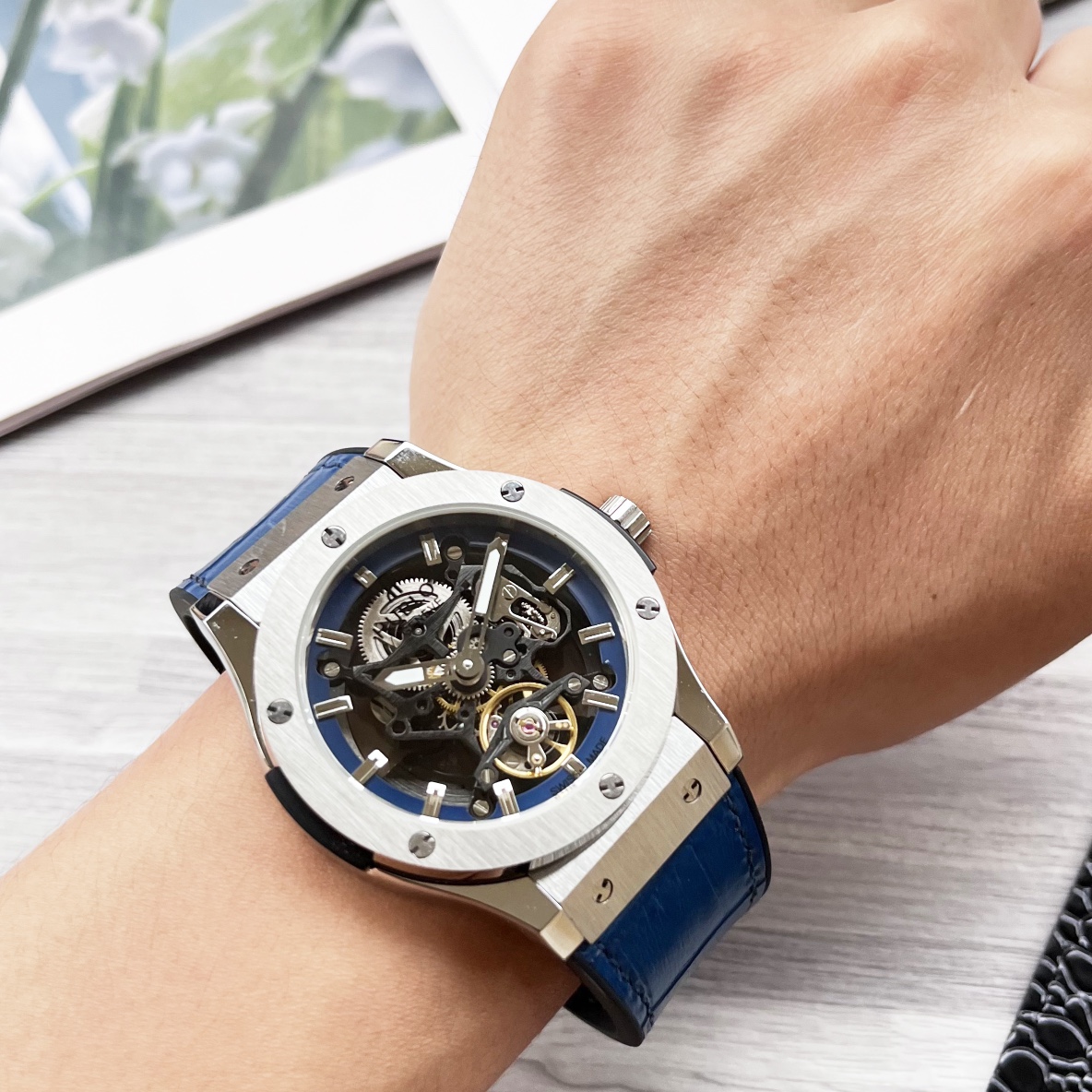 BIG BANG Series: Malaysian Duct Tape Luxury Watch with Carbon Fiber Body - 图片 2
