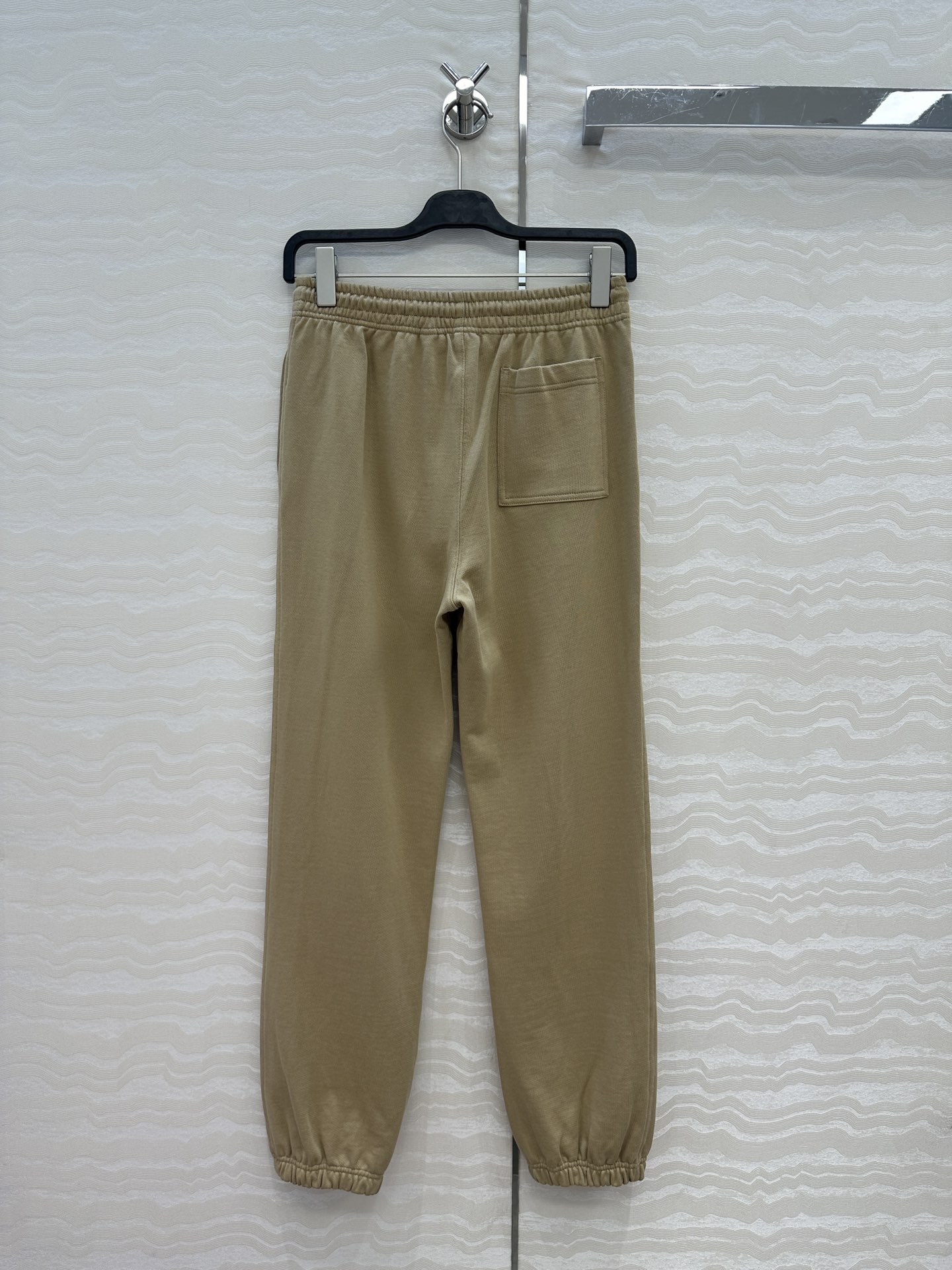 独家首发❤️爆单推荐！B家休闲穿搭！时髦风气质单品！立体刺绣战马时髦休闲裤！可甜可盐气质减龄少女风，松紧