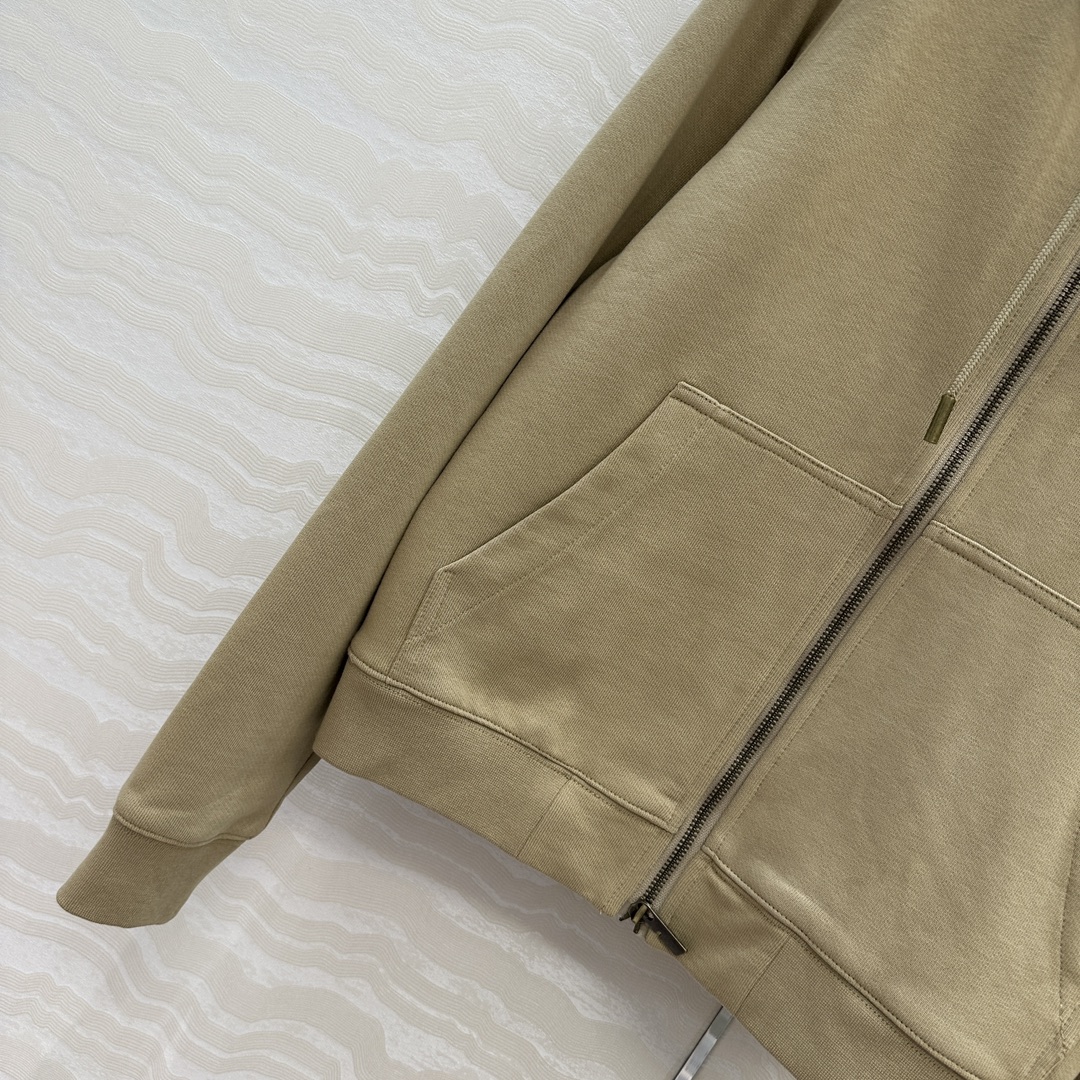 独家首发❤️爆单推荐！B家休闲穿搭！时髦风气质单品！立体刺绣战马连帽卫衣外套！可甜可盐气质减龄少女风，连