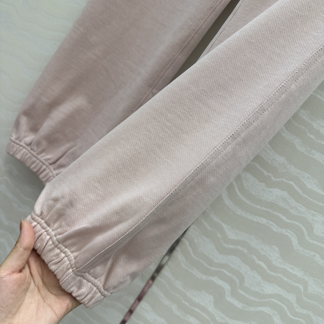 独家首发❤️爆单推荐！B家休闲穿搭！时髦风气质单品！立体刺绣战马时髦休闲裤！可甜可盐气质减龄少女风，松紧