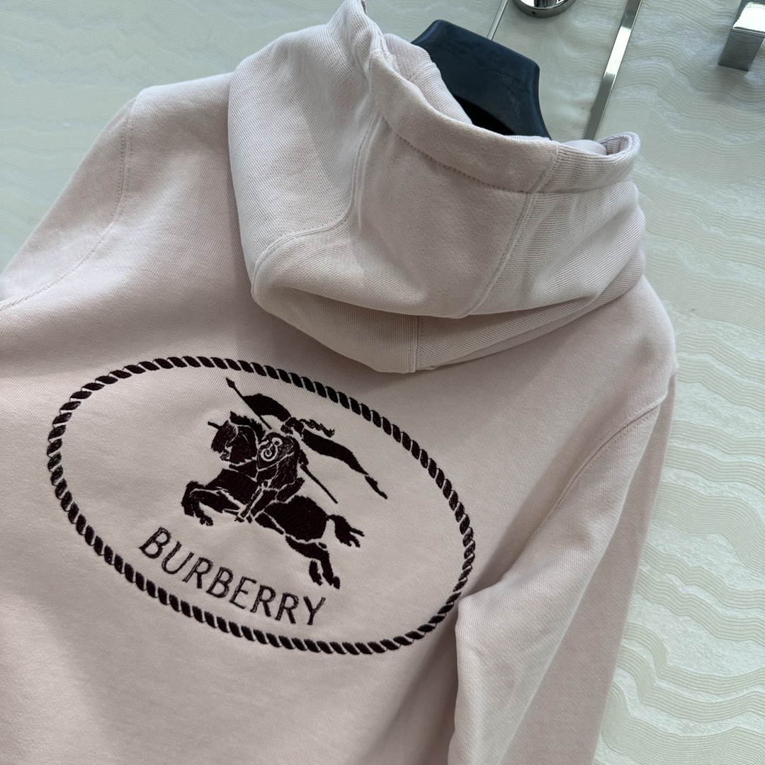 独家首发❤️爆单推荐！B家休闲穿搭！时髦风气质单品！立体刺绣战马连帽卫衣外套！可甜可盐气质减龄少女风，连