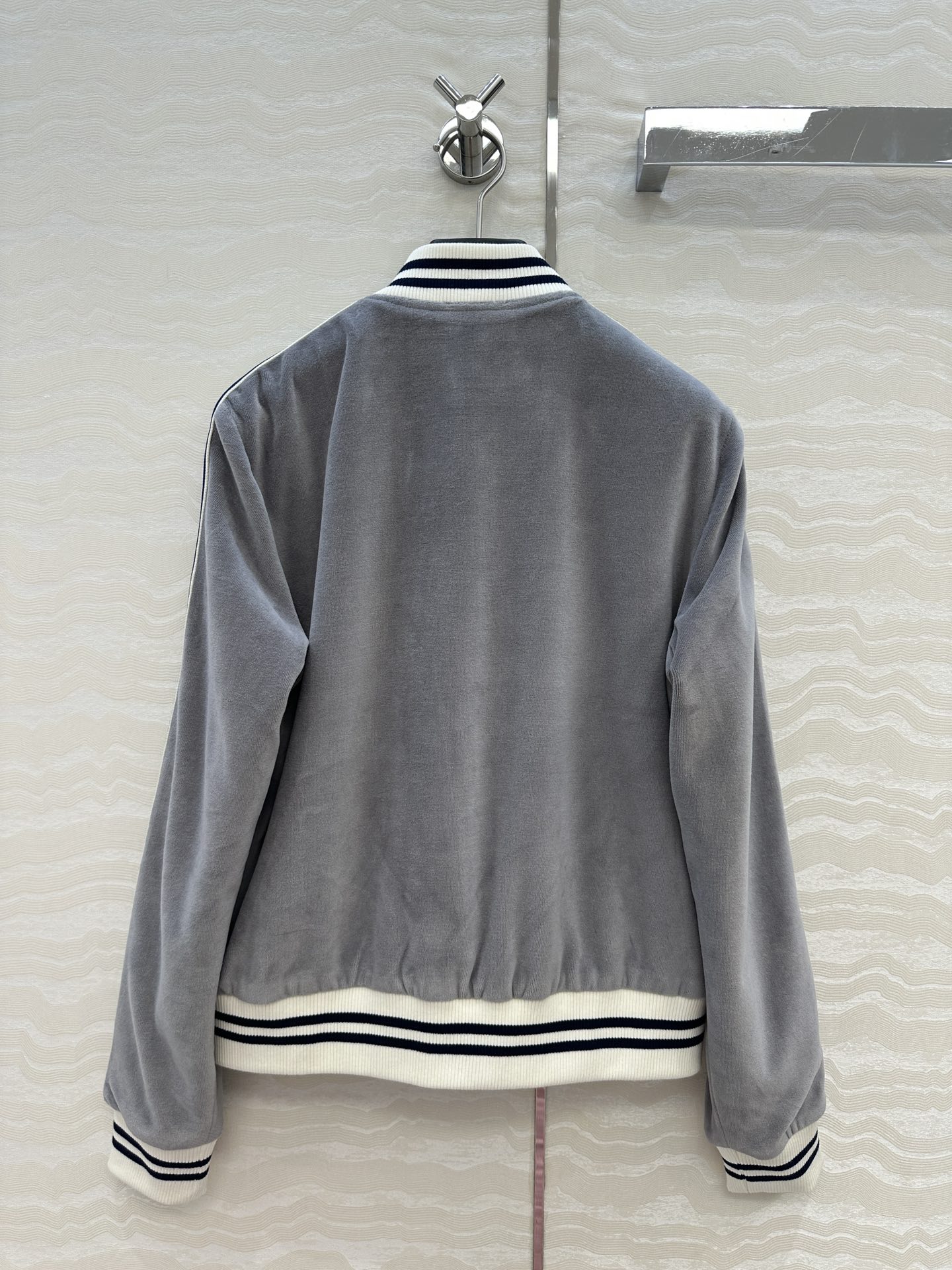 独家首发❤️原单品质。CE棒球🥎女孩气质穿搭❤️时髦有态度的运动夹克外套！定制色织纯棉天鹅绒面料质感轨糯