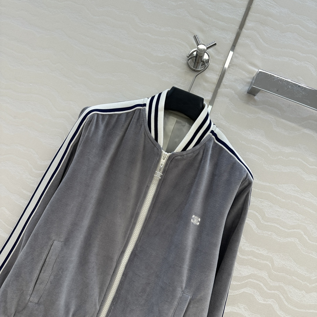 独家首发❤️原单品质。CE棒球🥎女孩气质穿搭❤️时髦有态度的运动夹克外套！定制色织纯棉天鹅绒面料质感轨糯