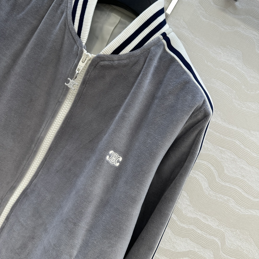 独家首发❤️原单品质。CE棒球🥎女孩气质穿搭❤️时髦有态度的运动夹克外套！定制色织纯棉天鹅绒面料质感轨糯