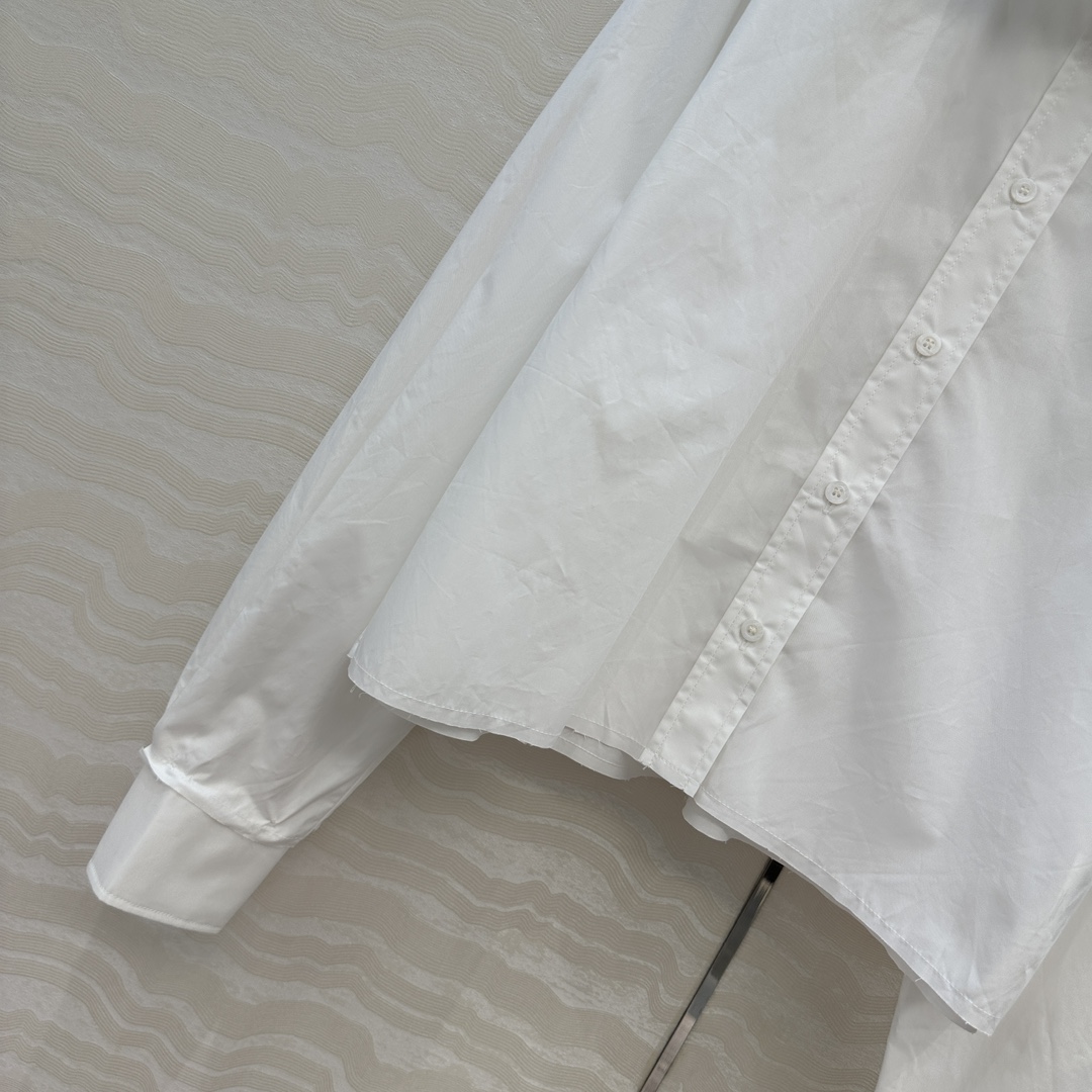 独家首发❤️原单品质🌸miu系少女穿搭！知性分子学院风衬衫。可拆卸翻领袖口设计！H小短款甜酷兼备减龄穿搭