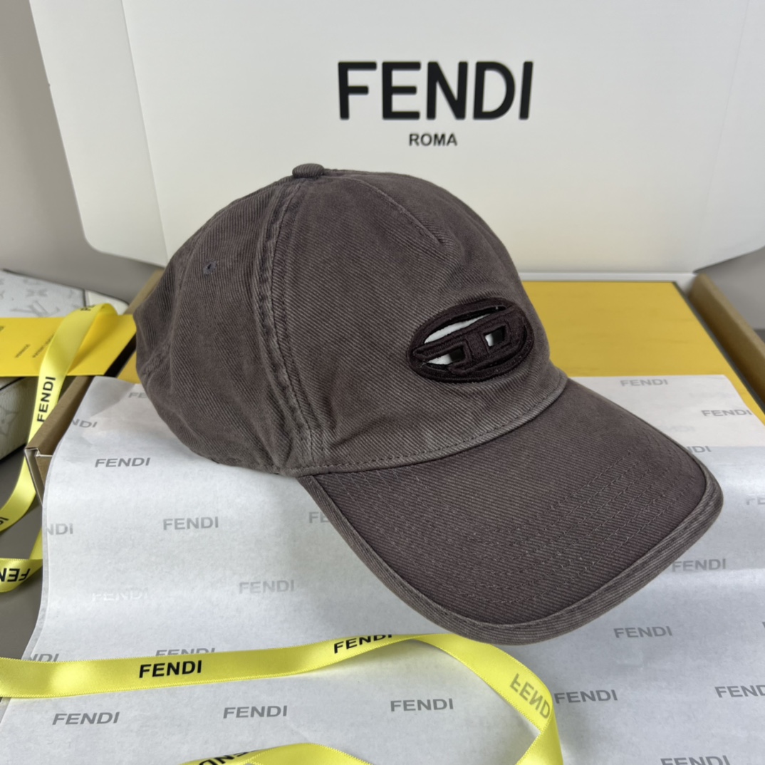 NO:359867,Diesel Baseball Caps Denim Baseball Caps, a must-have for matches, high-quality, complete internal standards, buy them now!  Hat Straw Hat Fisherman Hat Baseball Hat, Hats, espadrilles, hatsDiesel 迪赛 棒球帽 牛仔棒球帽,出街必备超好搭配,高品质 内标齐全,赶紧入手！帽子草帽渔夫帽棒球帽,帽子,espadrilles,hats,hat