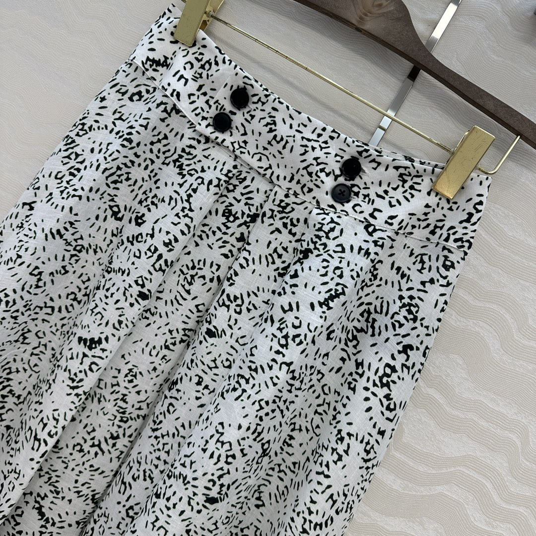 Elegant South-Face Linen Skirt by Andre Pio: High-End Design and Comfort - 图片 3