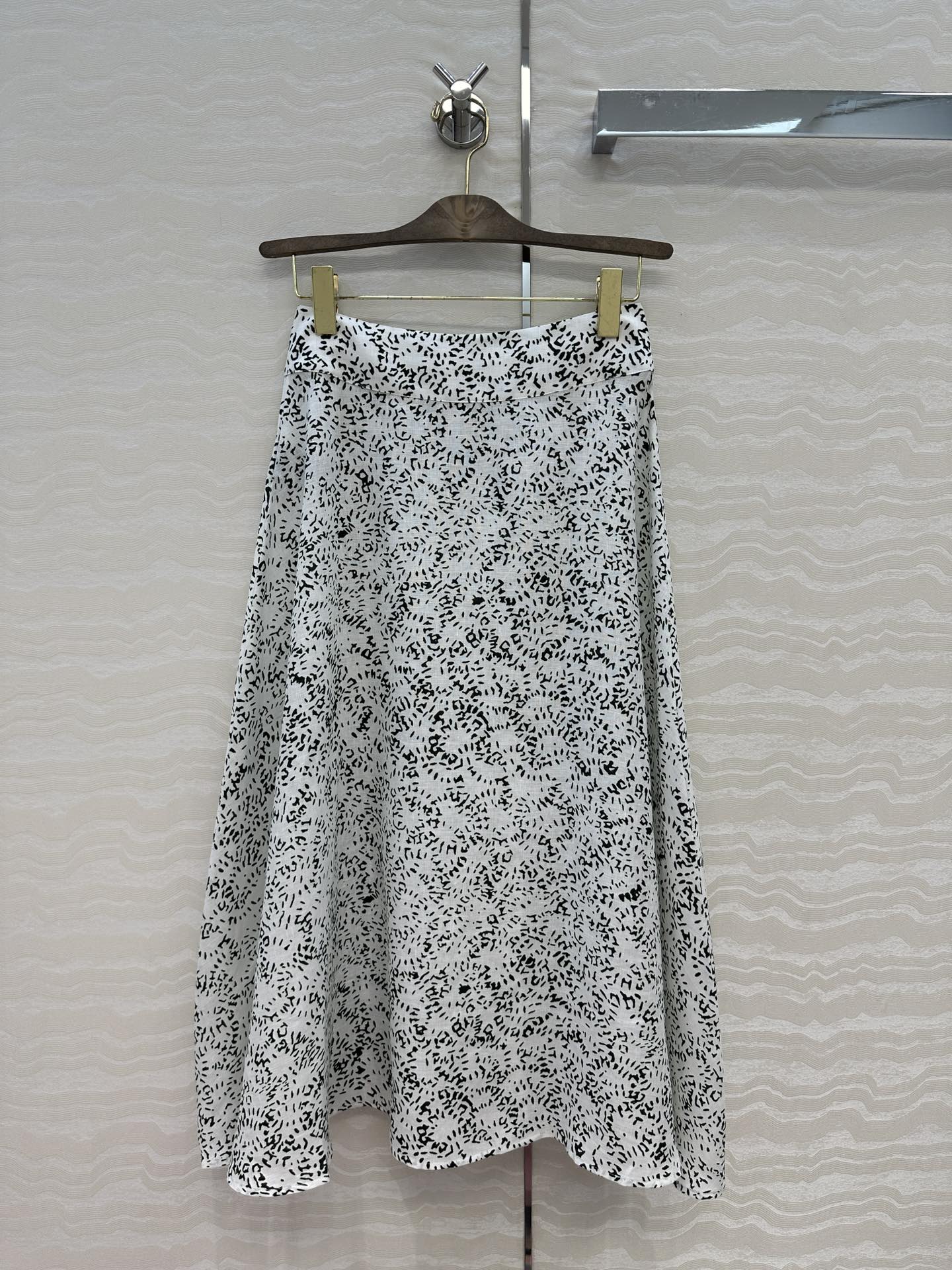 Elegant South-Face Linen Skirt by Andre Pio: High-End Design and Comfort - 图片 9