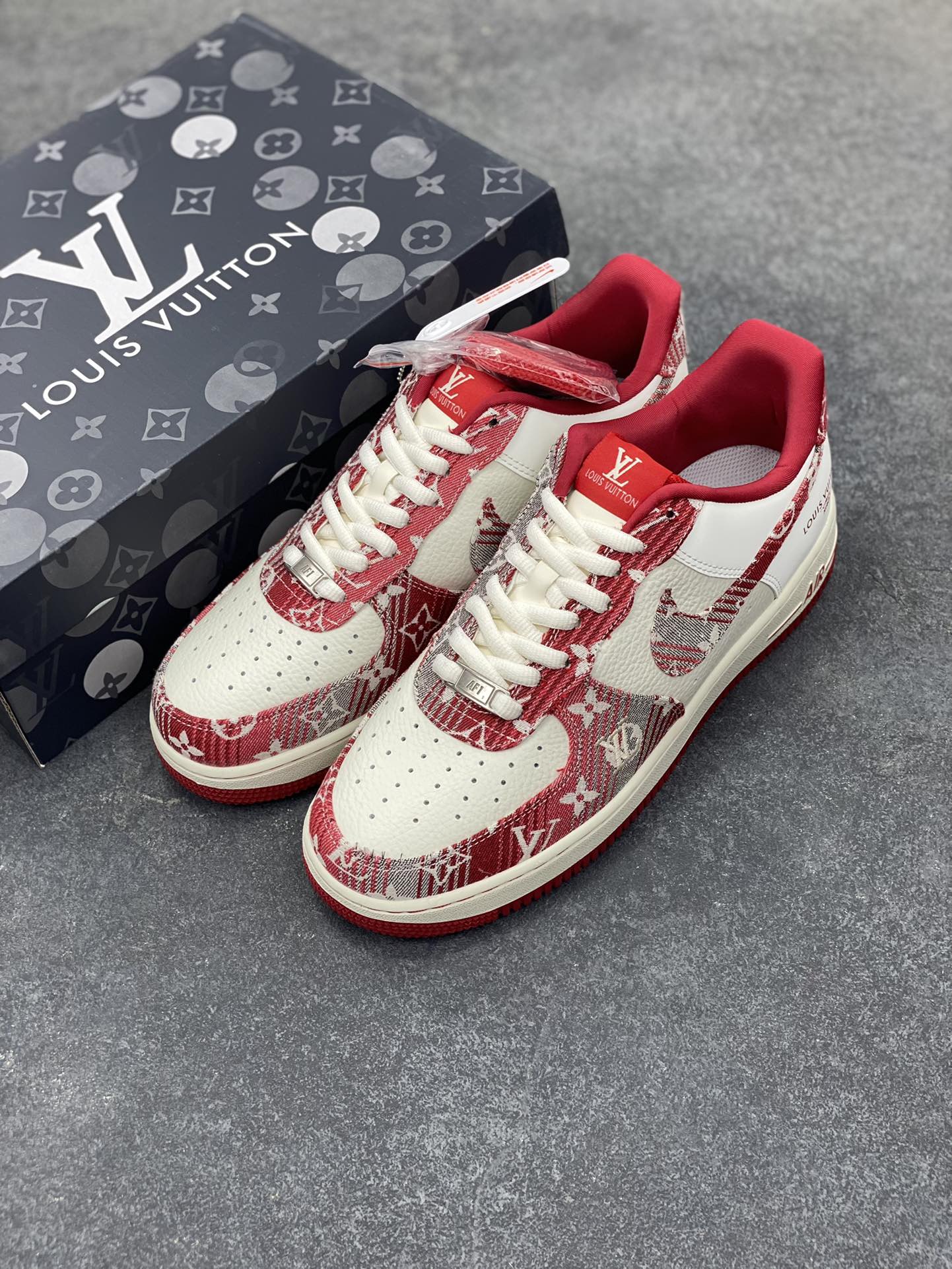 图片[8]-NIke Air Force 1 \’07 Low LV联名-灰红牛仔 空军一号低帮 运动鞋 休闲鞋 折边针车 工艺难度大 3M反光 原楦头原纸板 原装鞋盒 定制五金配件 内置全掌气垫 原厂鞋底 货号：SC9207-541 尺码：36 36.5 37.5 38 38.5 39 40 40.5 41 42 42.5 43 44 44.5 45-选品中心