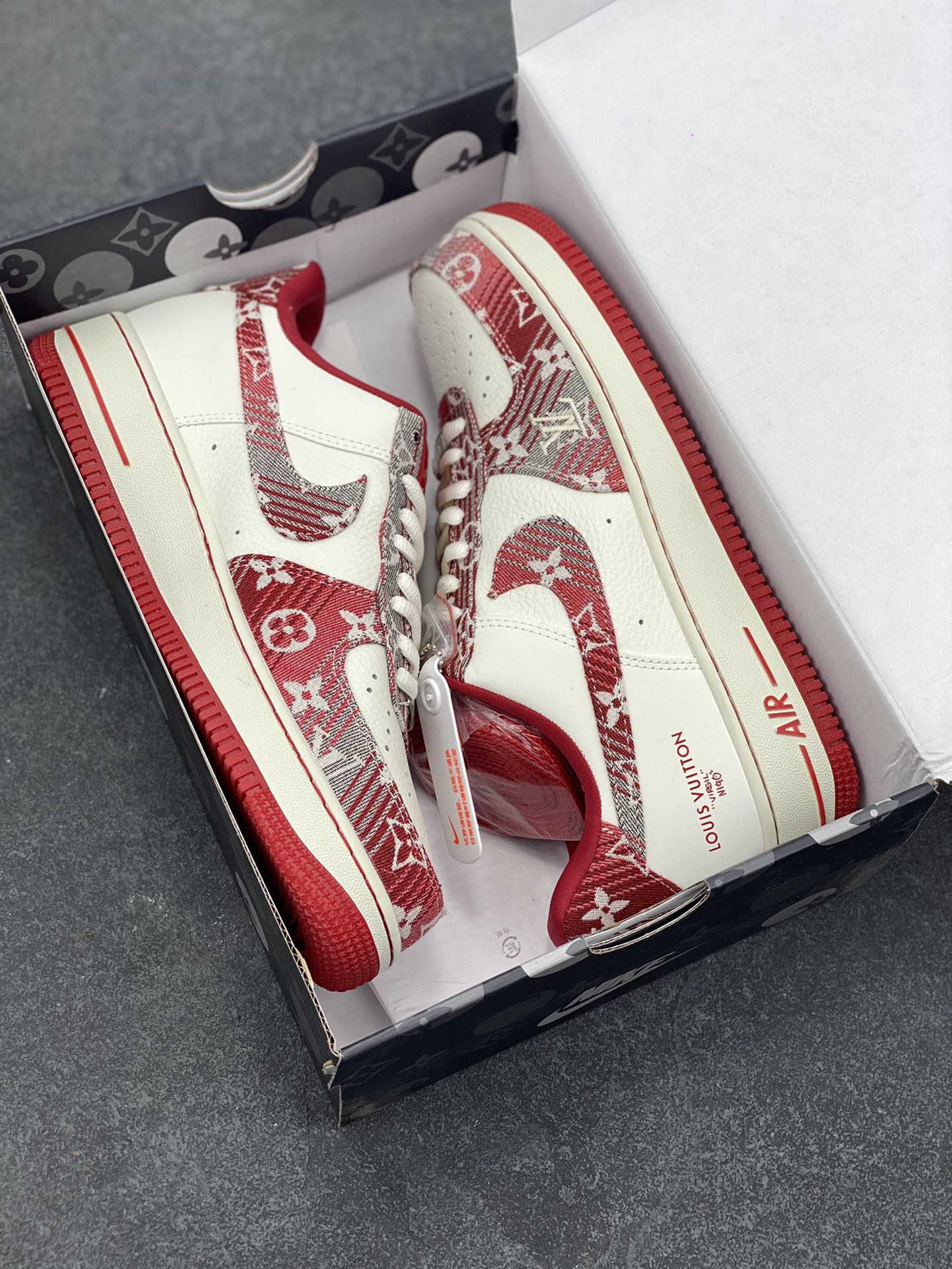 图片[9]-NIke Air Force 1 \’07 Low LV联名-灰红牛仔 空军一号低帮 运动鞋 休闲鞋 折边针车 工艺难度大 3M反光 原楦头原纸板 原装鞋盒 定制五金配件 内置全掌气垫 原厂鞋底 货号：SC9207-541 尺码：36 36.5 37.5 38 38.5 39 40 40.5 41 42 42.5 43 44 44.5 45-选品中心