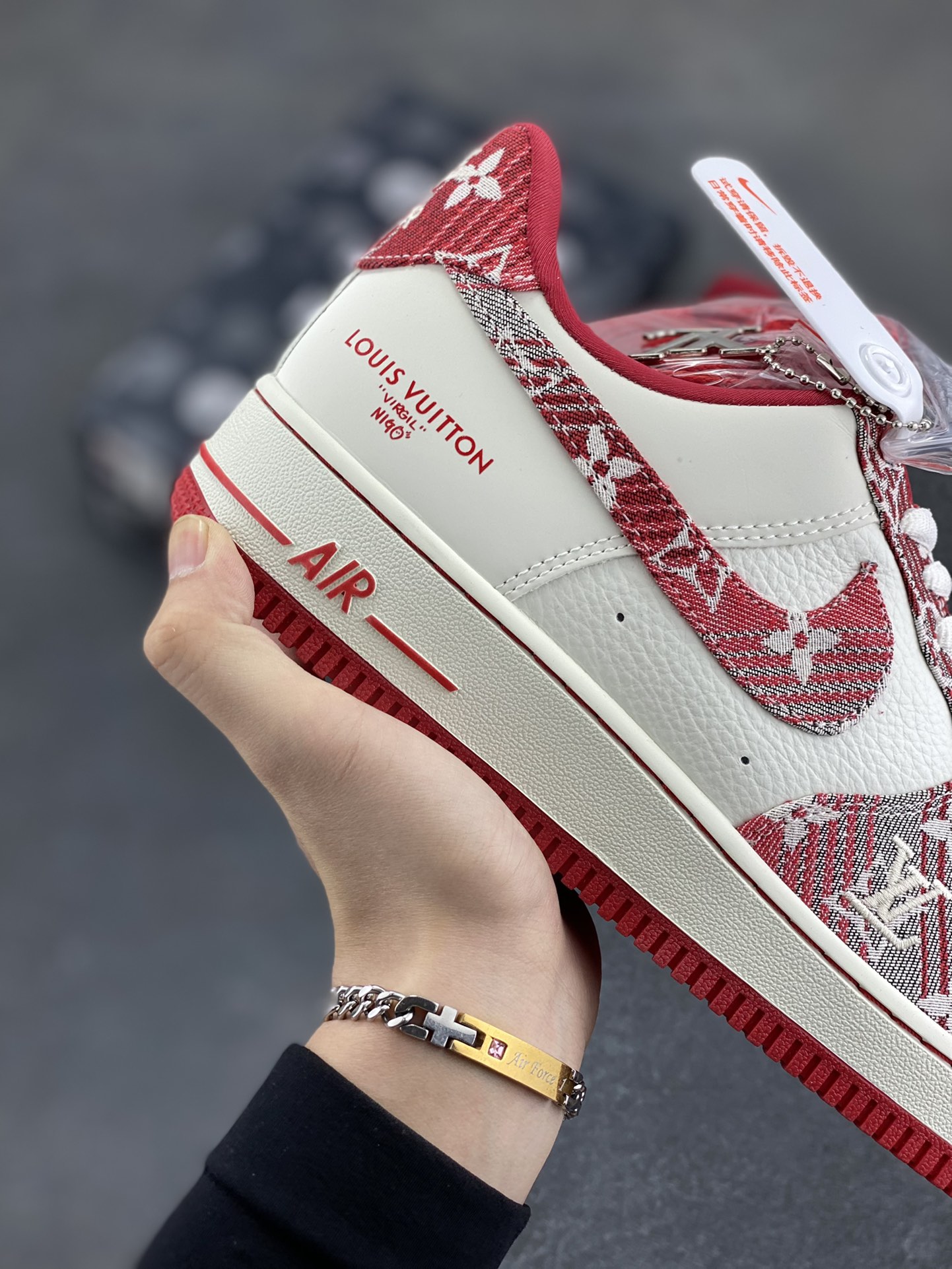 图片[6]-NIke Air Force 1 \’07 Low LV联名-灰红牛仔 空军一号低帮 运动鞋 休闲鞋 折边针车 工艺难度大 3M反光 原楦头原纸板 原装鞋盒 定制五金配件 内置全掌气垫 原厂鞋底 货号：SC9207-541 尺码：36 36.5 37.5 38 38.5 39 40 40.5 41 42 42.5 43 44 44.5 45-选品中心