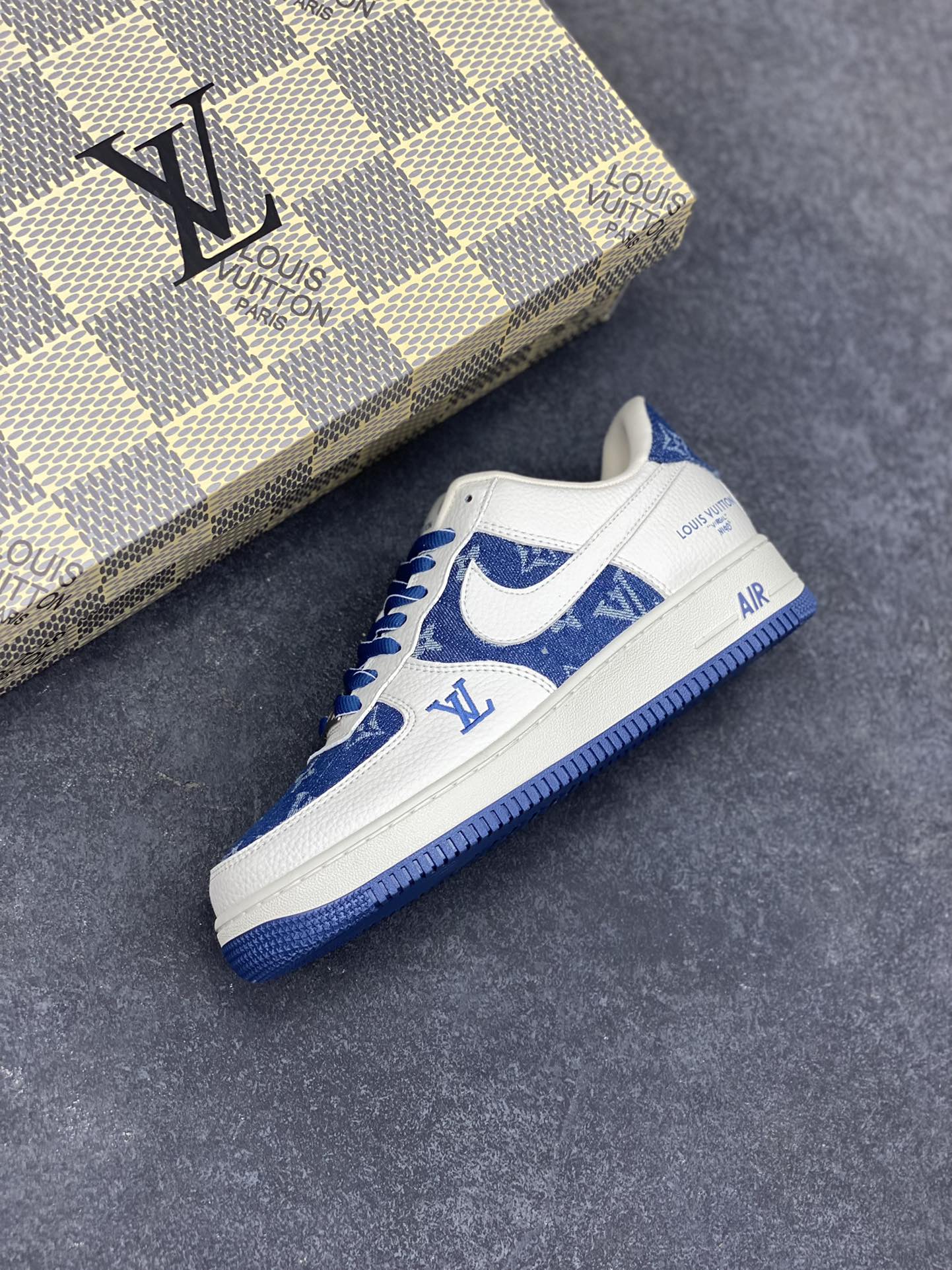 图片[7]-NIke Air Force 1 \’07 Low LV联名-白蓝牛仔 空军一号低帮 运动鞋 休闲鞋 折边针车 工艺难度大 原楦头原纸板 原装鞋盒 定制五金配件 内置全掌气垫 原厂鞋底 货号：SC9207-536 尺码：36 36.5 37.5 38 38.5 39 40 40.5 41 42 42.5 43 44 44.5 45-选品中心