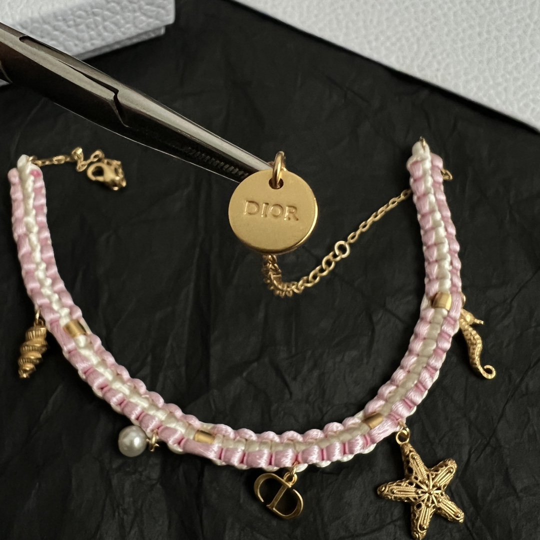 【】👑Dior 迪奥  手工绳子 项链 精选原版一致 黄铜材质 甜美气质高雅。