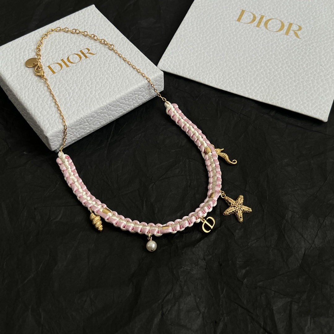 【】👑Dior 迪奥  手工绳子 项链 精选原版一致 黄铜材质 甜美气质高雅。