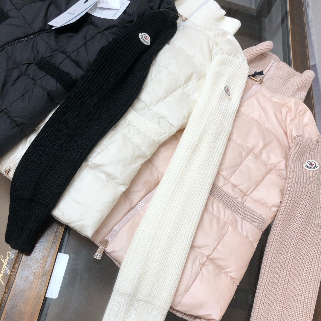 羽绒 ——————💚女款🆕🆕🆕MONCLER 蒙口 2025秋冬高端定制针织羽绒外套女装打造而成,触感极