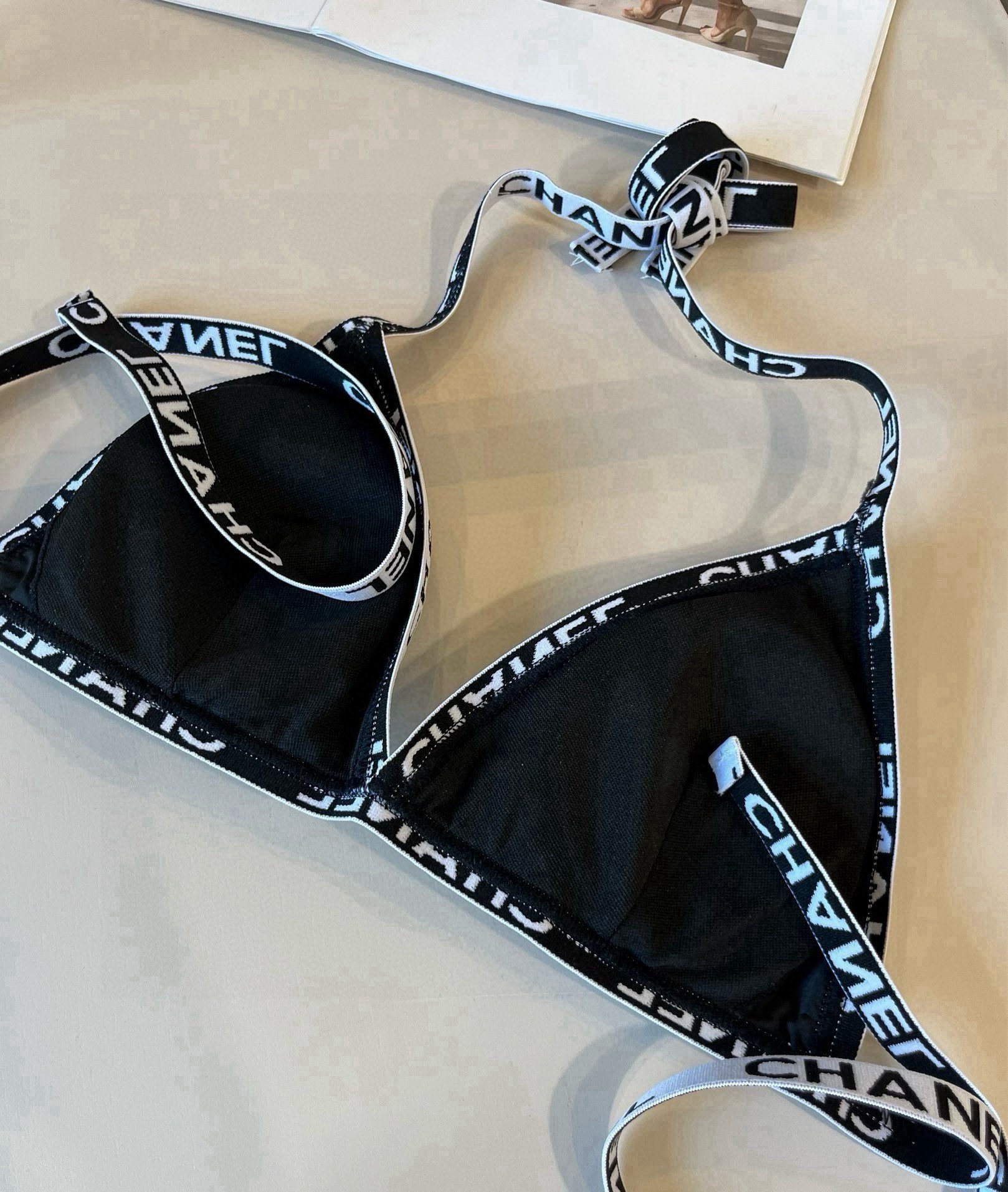 🆕

Chanel香奈儿比基尼👙，S M L XL