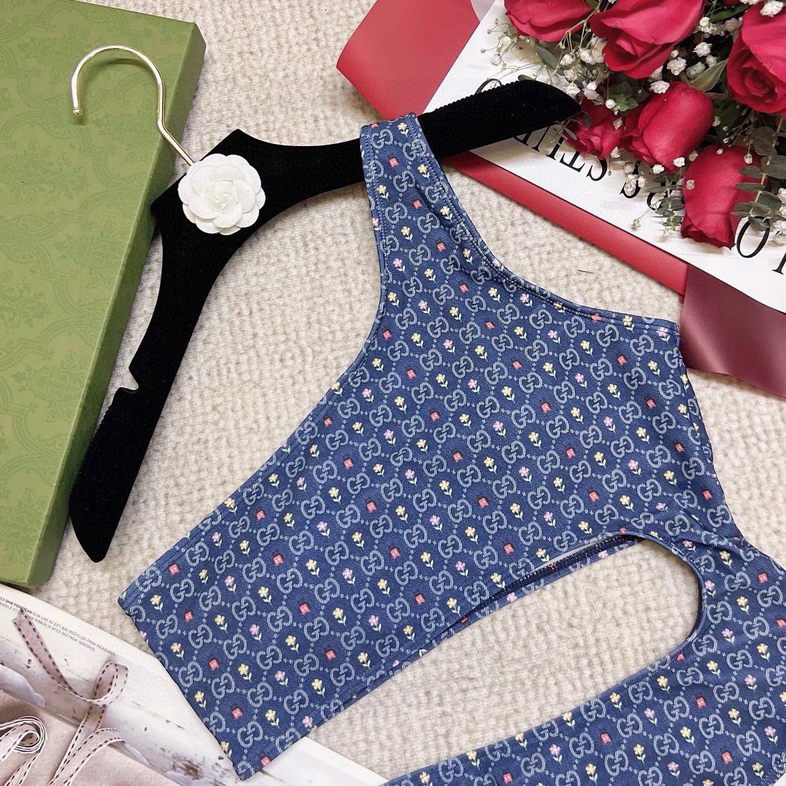 。

Gucci古奇公蕾丝比基尼👙S。M L XL