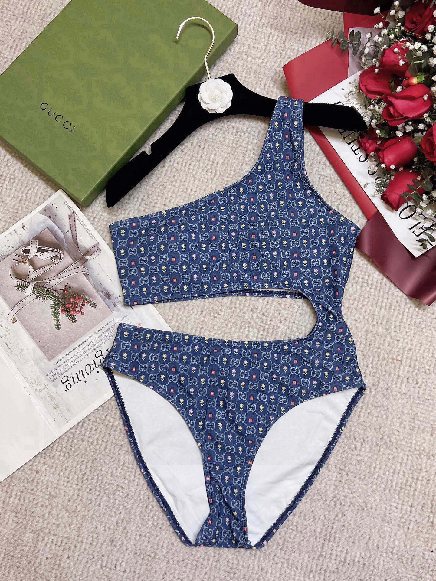 。

Gucci古奇公蕾丝比基尼👙S。M L XL