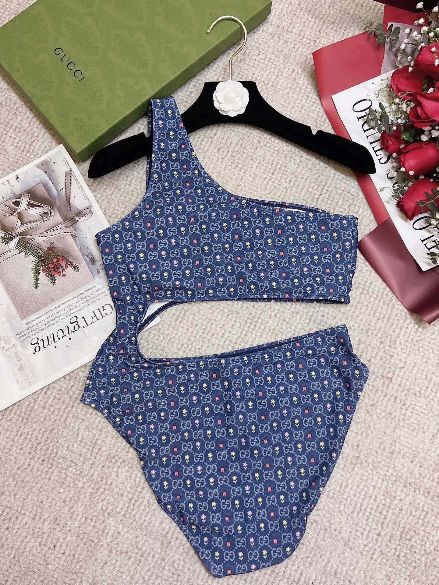 。

Gucci古奇公蕾丝比基尼👙S。M L XL