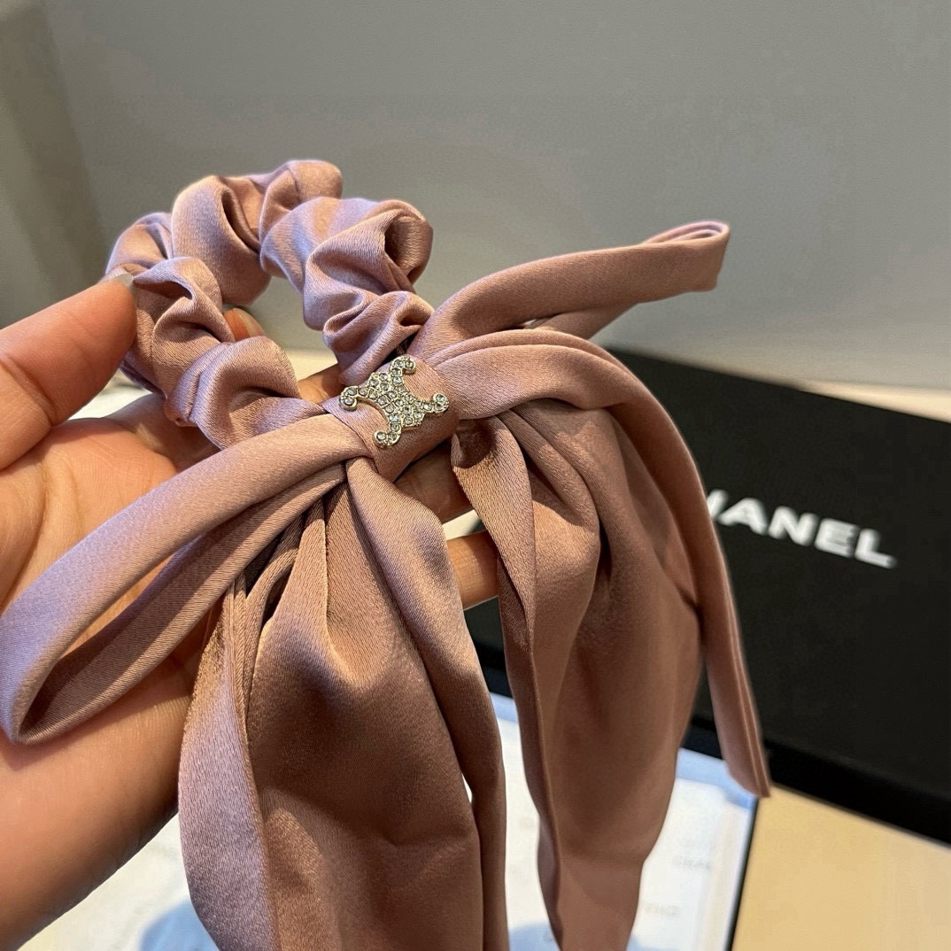 🆕

Celine赛琳新款发圈