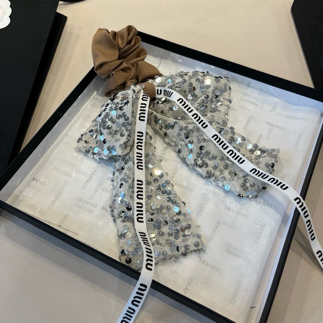 🆕

缪缪miumiu蝴蝶结发圈