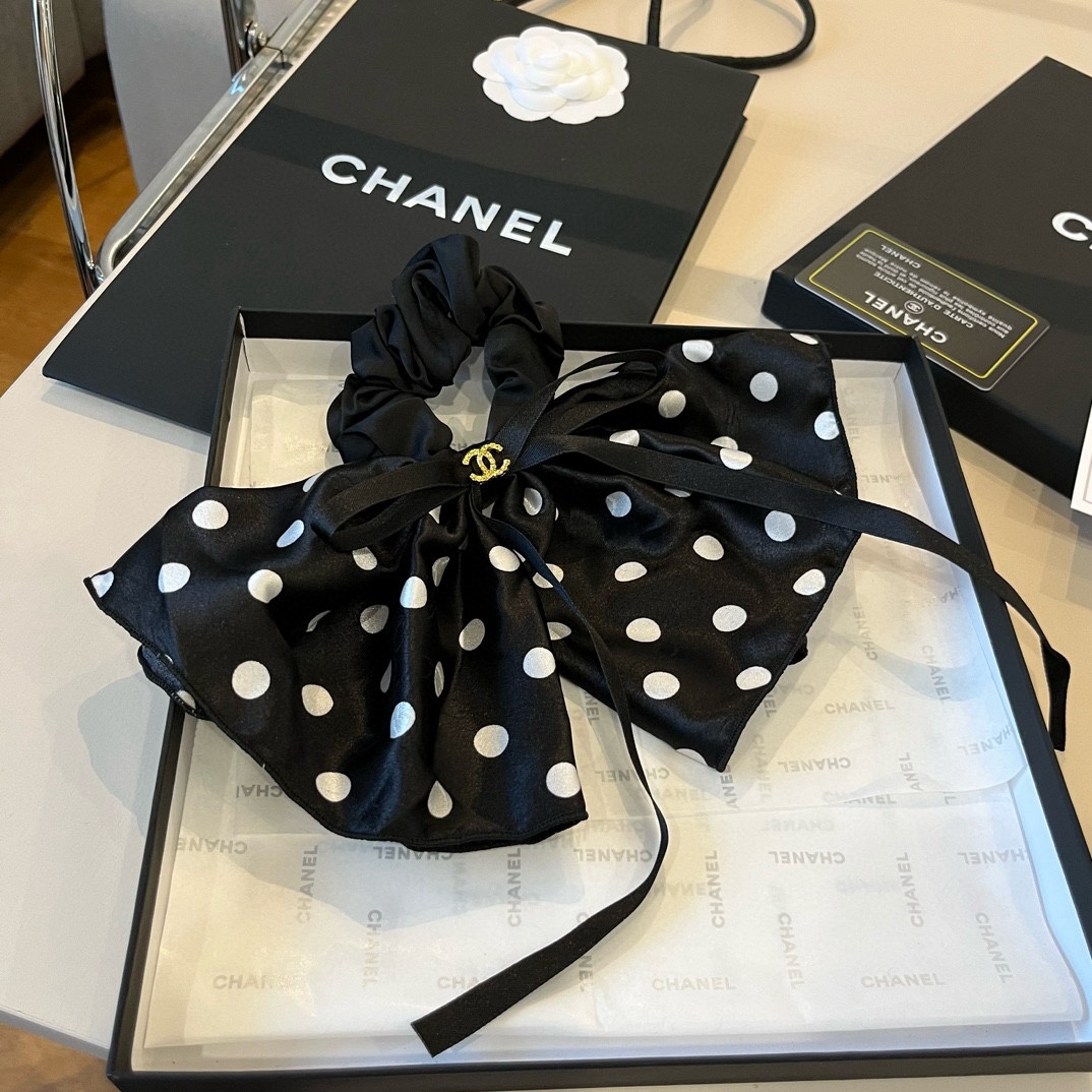 🆕

Chanel香奈儿高级发圈，带手工钉珠