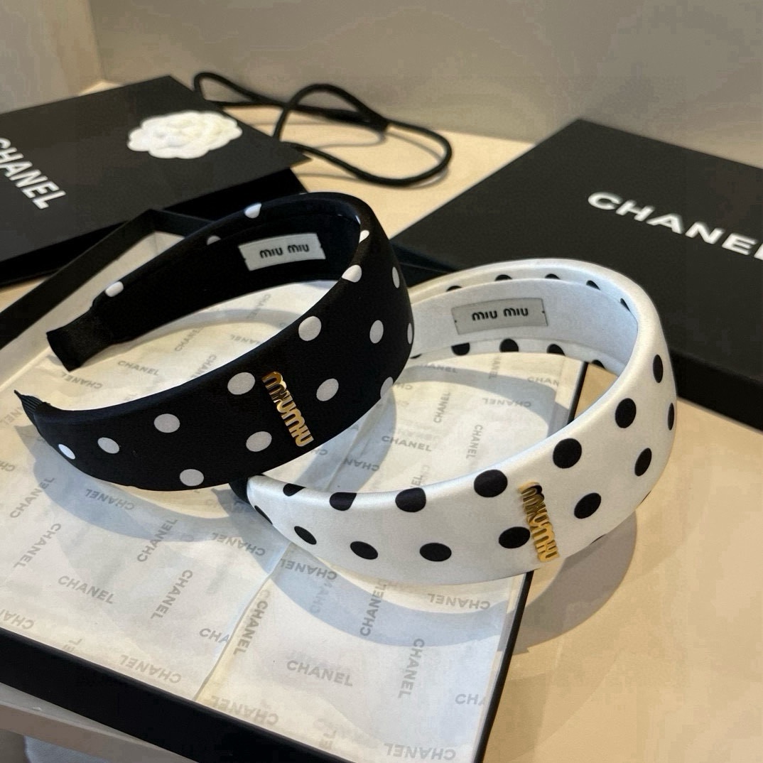 🆕

miumiu缪缪新款发箍