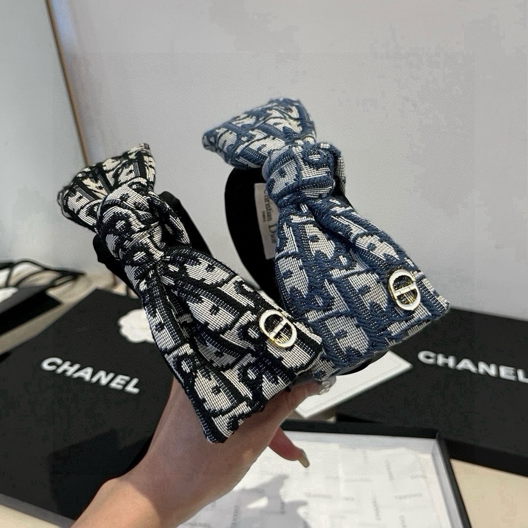 🆕

Dior迪奥新款发箍