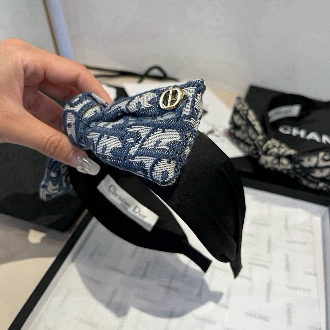🆕

Dior迪奥新款发箍