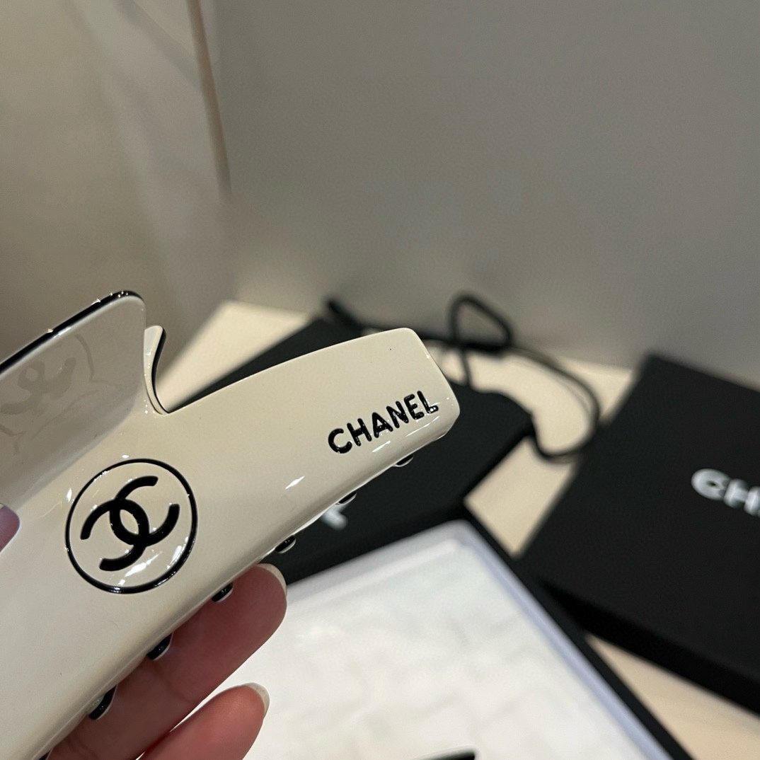 🆕

Dior迪奥新款发箍