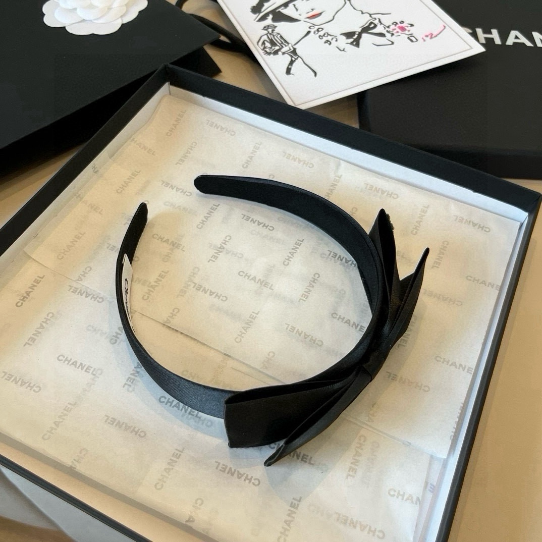 🆕

Dior迪奥新款蝴蝶结发箍