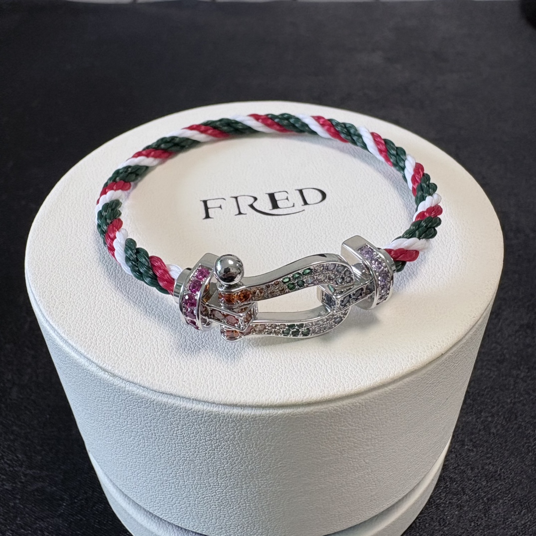 Fashionable Three-Colored Chain Bracelet with Drills and Fluorescent Yellow Accents - 图片 3