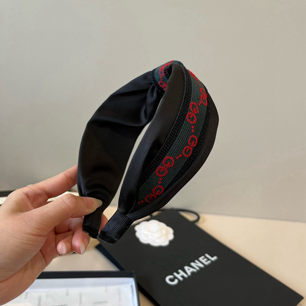 🆕

Gucci古奇新款发箍
