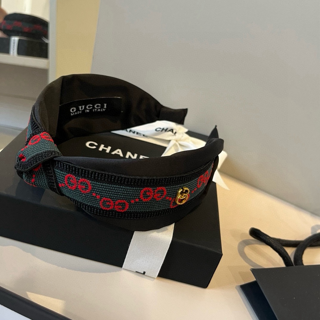 🆕

Gucci古奇新款发箍