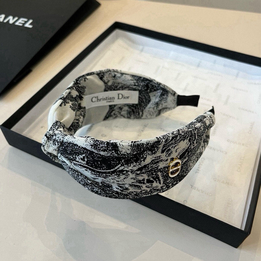 🆕

Dior迪奥新款发箍