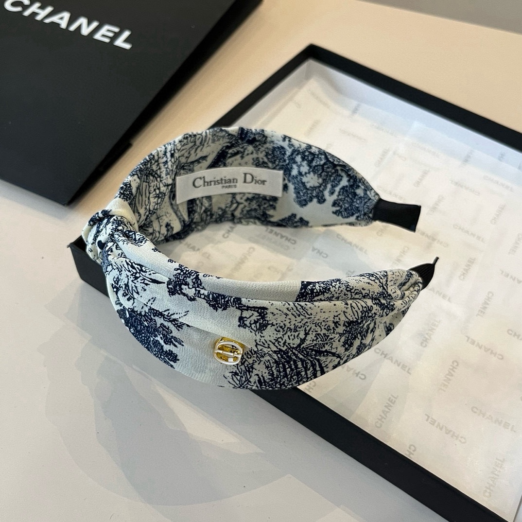 🆕

Dior迪奥新款发箍