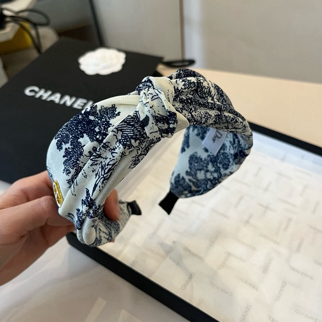 🆕

Dior迪奥新款发箍