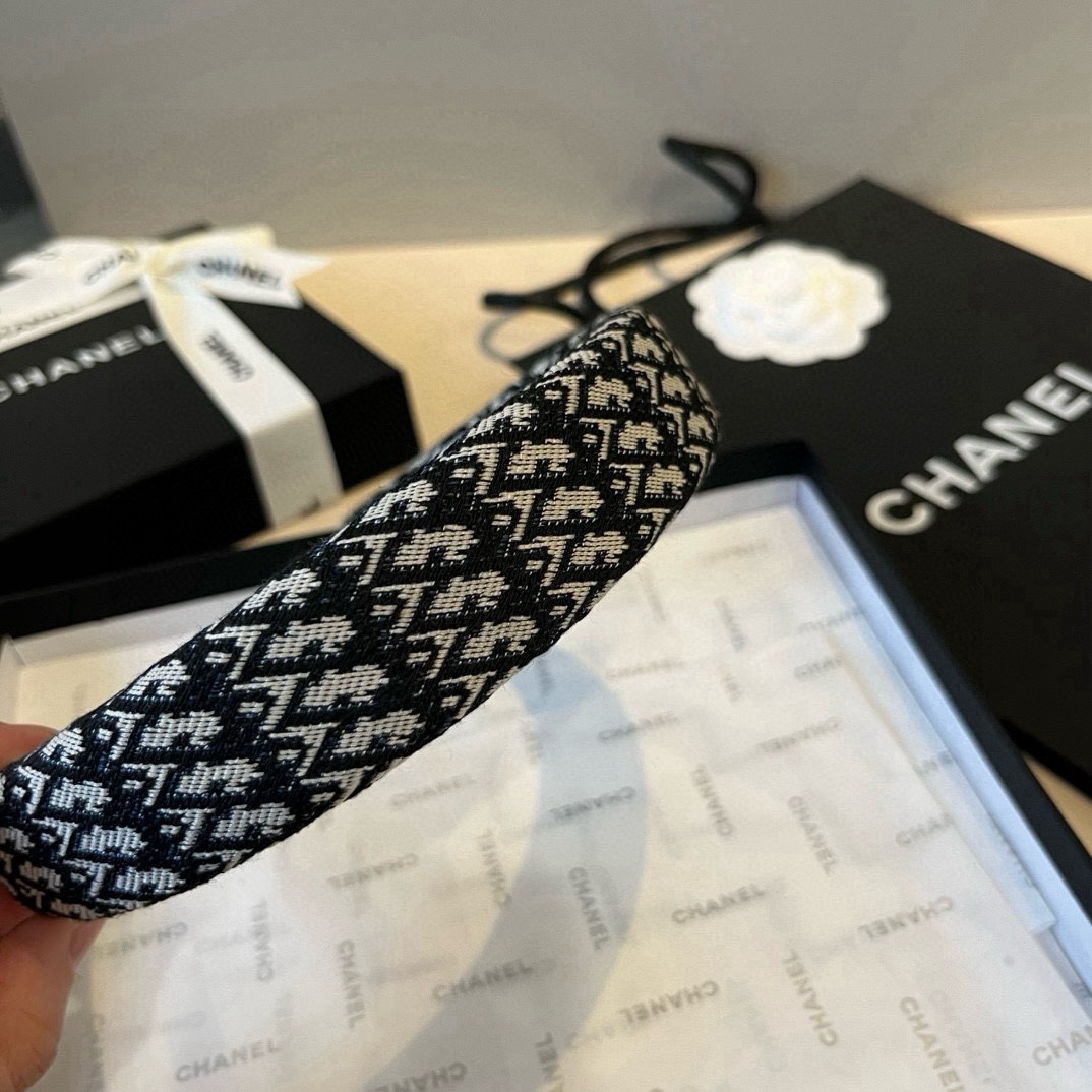 🆕

Dior迪奥新款发箍